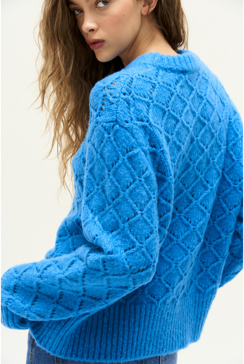 SWEATER C/R M/L BLOSSOM