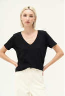 REMERA V M/C TAYLOR