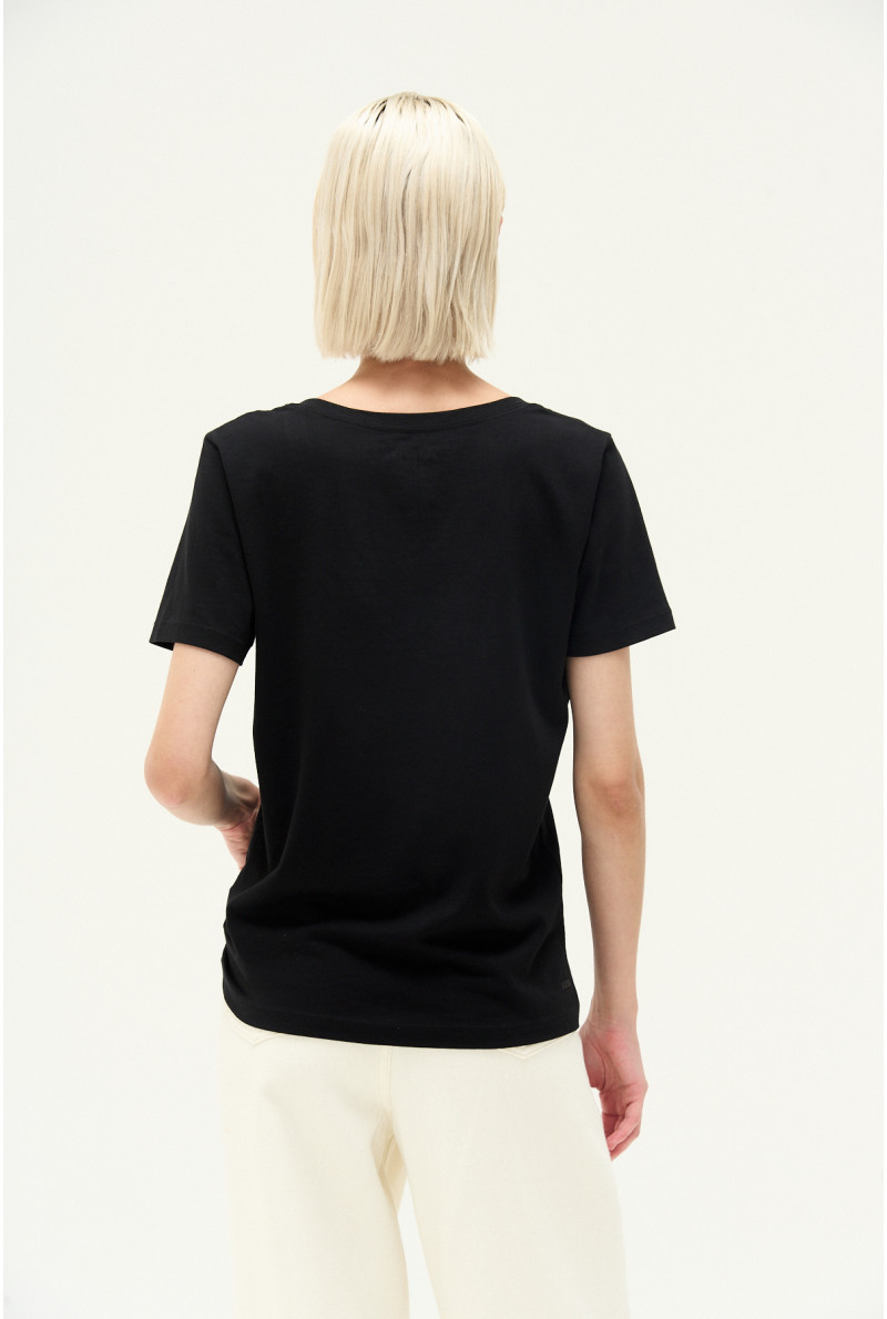 REMERA V M/C TAYLOR