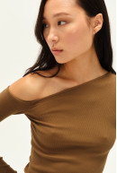 REMERA ASIMETRICA M/L KYLIE