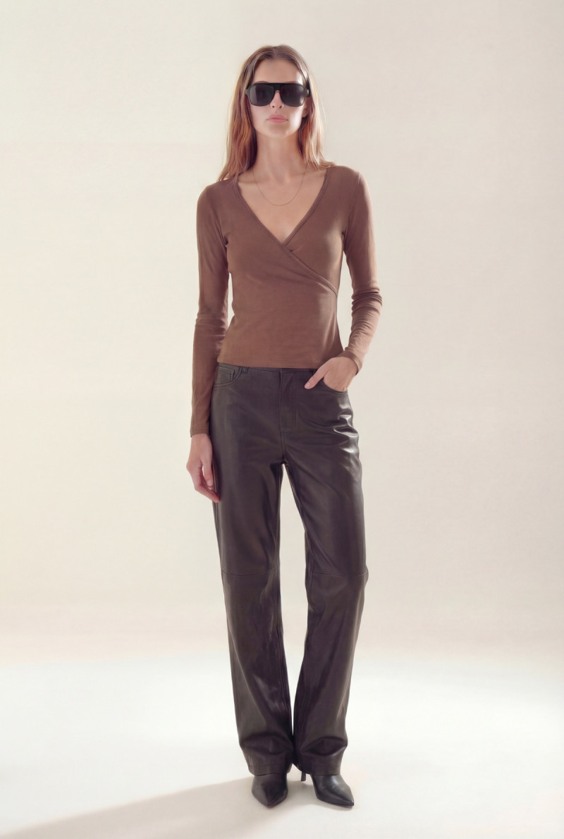 REMERA CRUZADA KYLIE