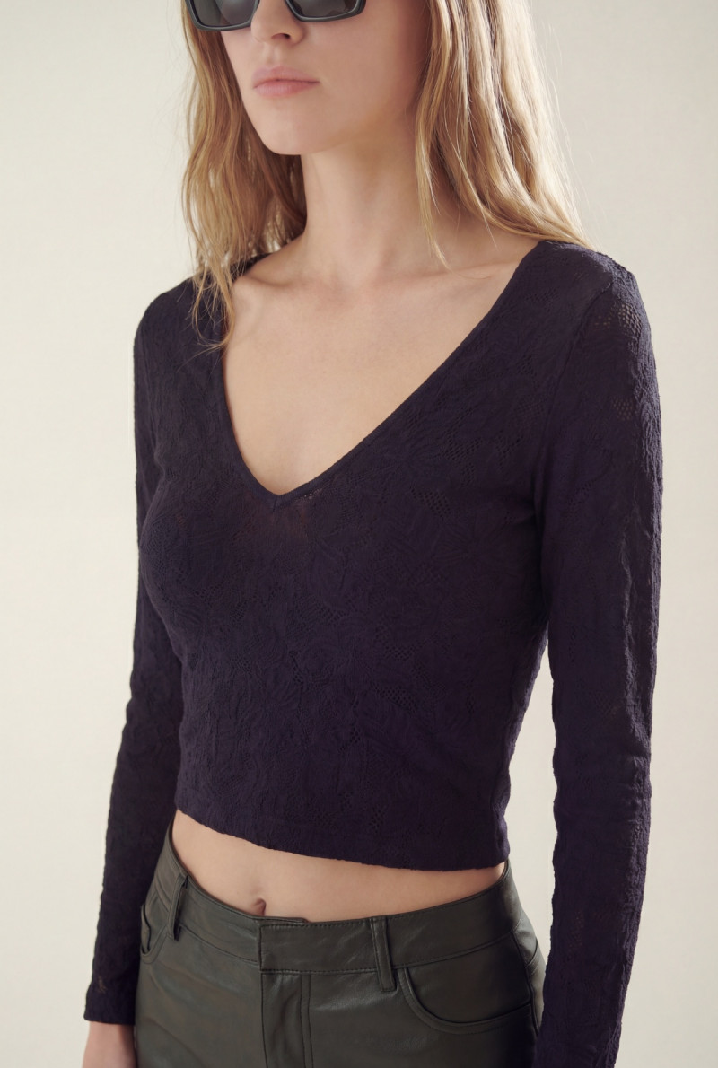 REMERA CUELLO V COBAIN