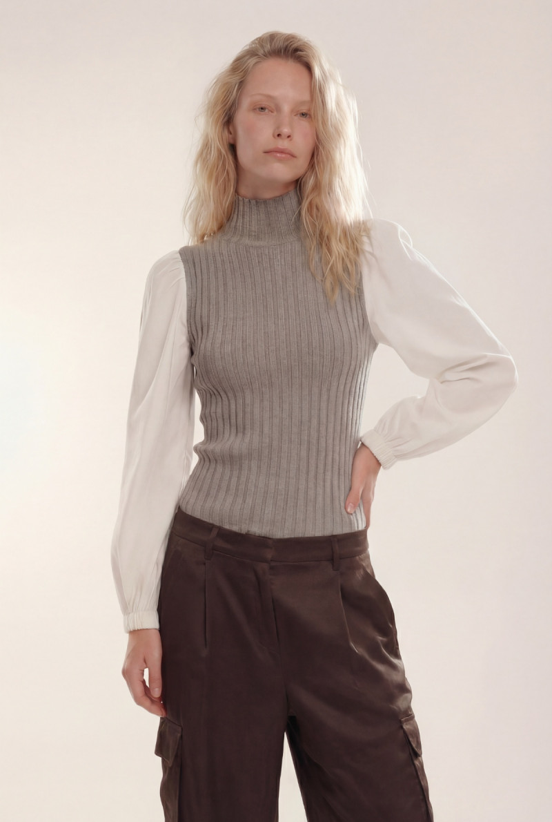 AMERICANA POLERA MONK