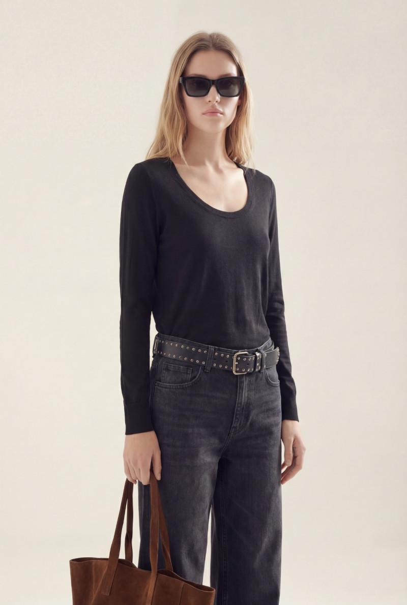 REMERA CUELLO U  DYLAN