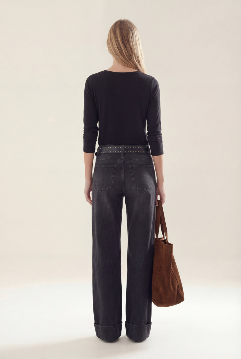 REMERA CUELLO U  DYLAN