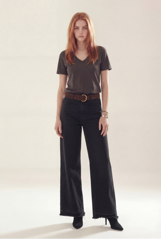 REMERA CUELLO V MANGA CORTA NAOMI