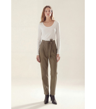 REMERA CUELLO U DYLAN