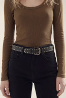 REMERA CUELLO U SIMONE