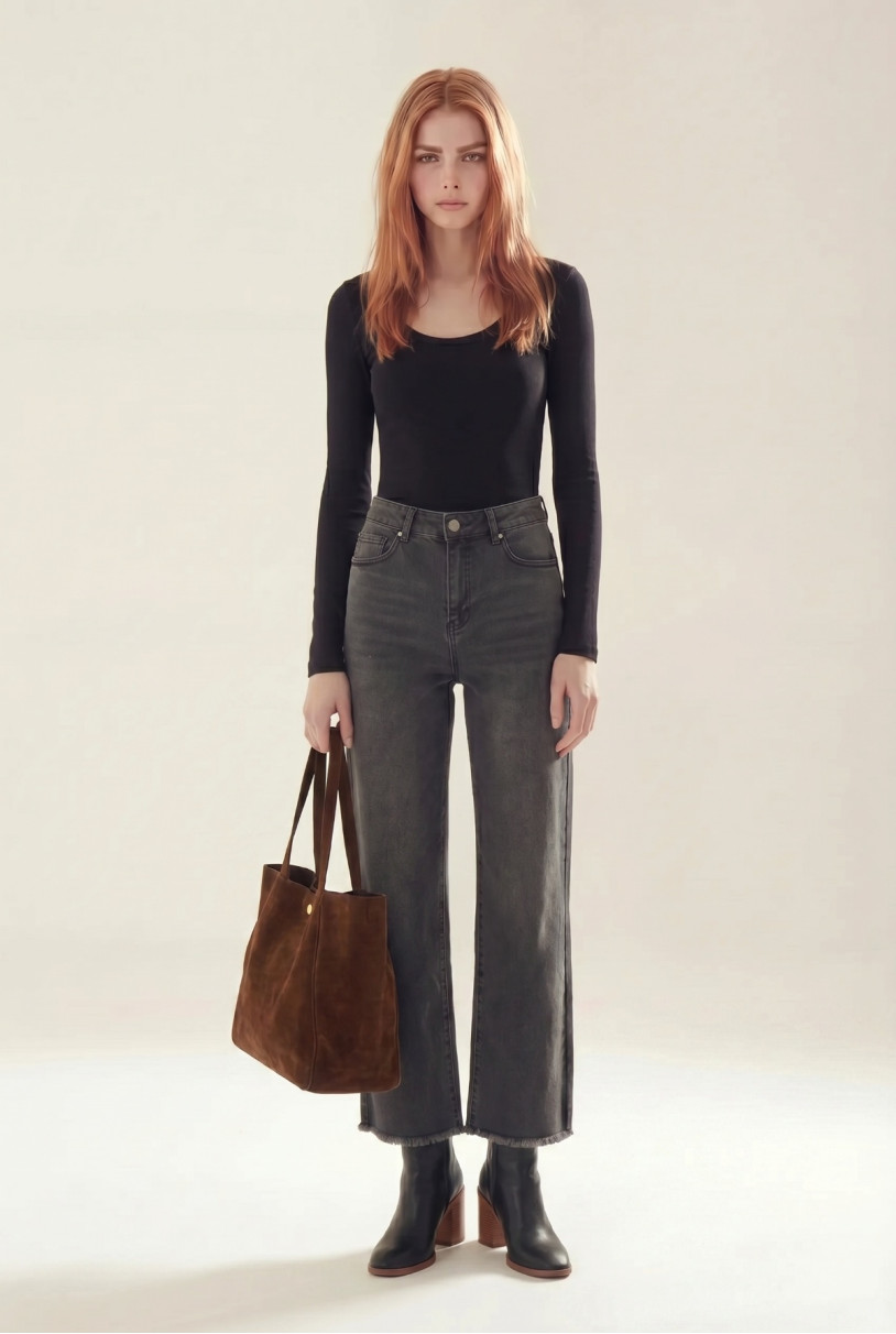 REMERA CUELLO U SIMONE