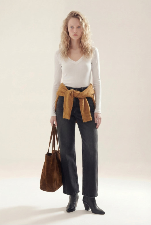 REMERA CUELLO V SIMONE