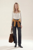 REMERA CUELLO V SIMONE