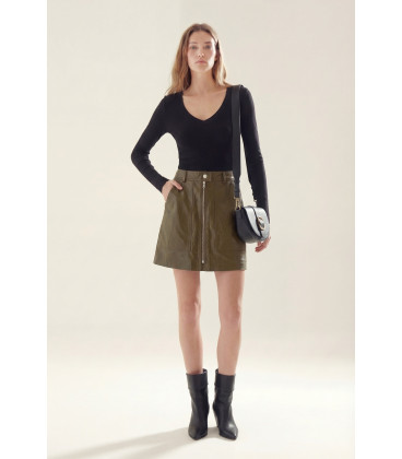 REMERA CUELLO V SIMONE