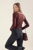 REMERA CUELLO CUADRADO SIMONE