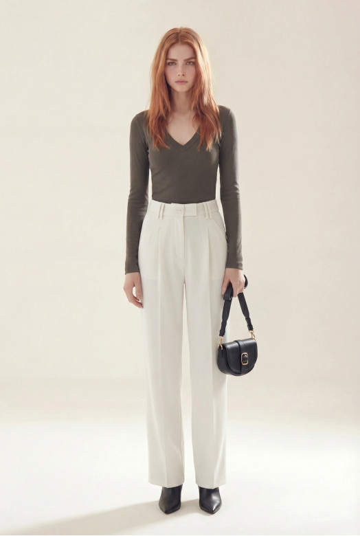 REMERA CUELLO V SIMONE