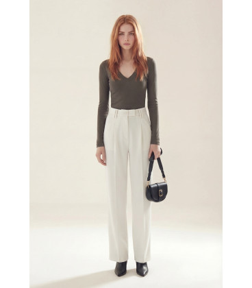 REMERA CUELLO V SIMONE