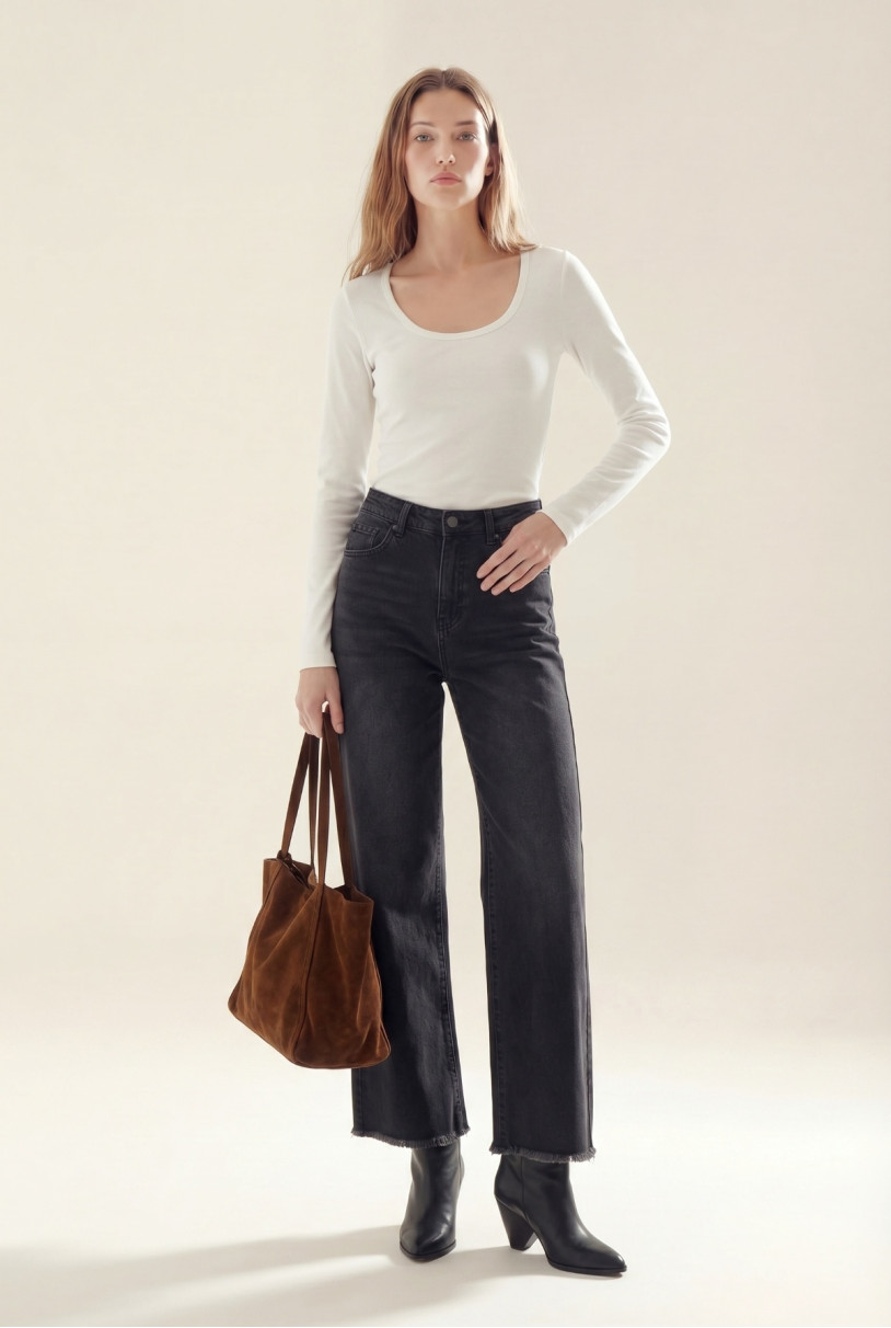 REMERA CUELLO CUADRADO SIMONE