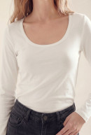 REMERA CUELLO CUADRADO SIMONE