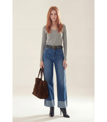 REMERA CUELLO V SIMONE