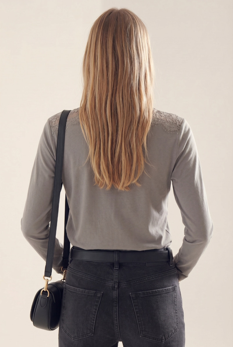 REMERA SARA