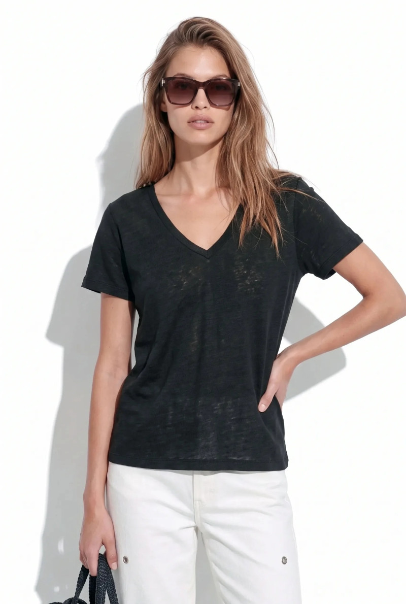 REMERA V M/C MARVIN