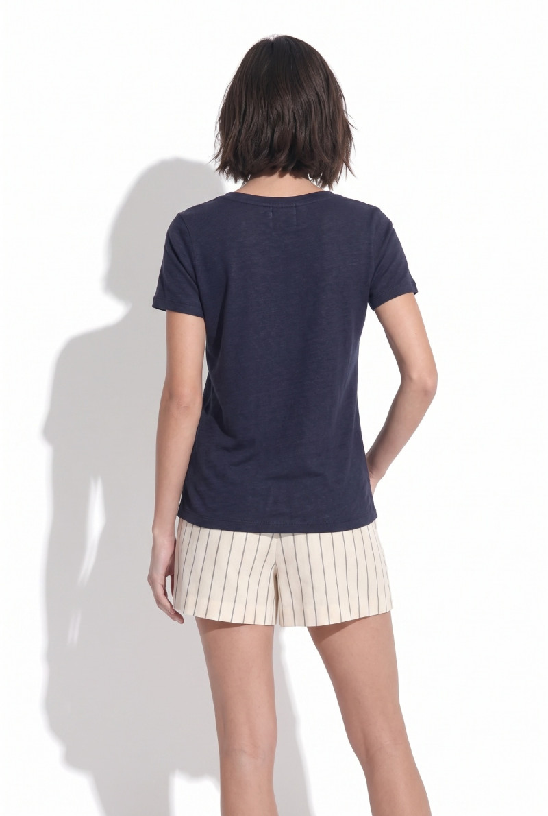 REMERA ESCOTE U MARVIN