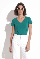 REMERA ESCOTE V IRIS